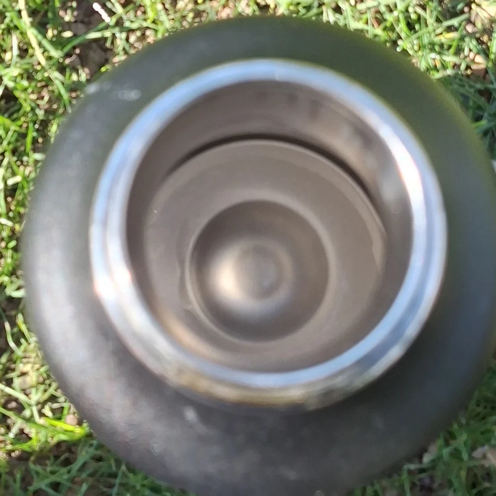 Hydro Flask Black Insulated Bottle 64 Oz. - Picture 4 of 9